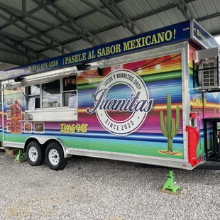 We're located in Tennessee City along Highway 70! Pull into the gravel,tons of parking, and walk up to the window to place your order today!