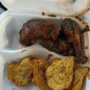 Stewed chicken and fries plantains