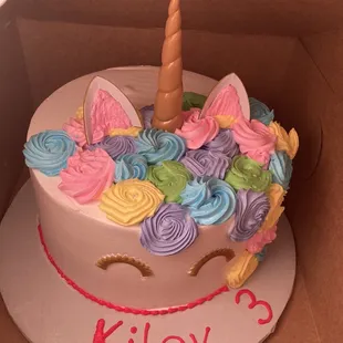 Unicorn cake with colorful hair