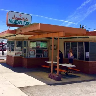 A dump but good Mexican fast food ...