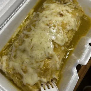 Chile verde wet burrito