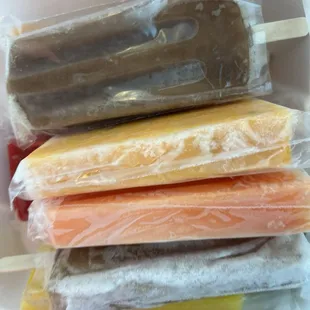 Just discovered this place and ordered some paletas and Agua de Tamarindo and Agua de Horchata and WOW!!! Delicious and 10/10!