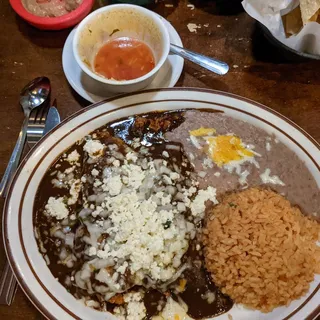 Enchiladas De Mole