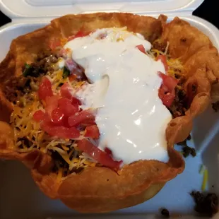 Taco salad with ground beef