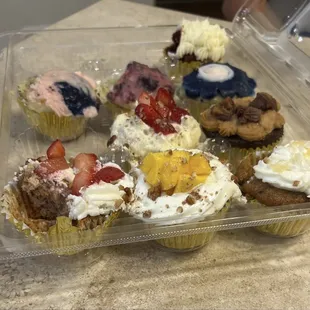 We attacked each and every cupcake. It had such a rich flavor of each accent. Just loved it !!! Juan&apos;s wins San Antonio.
