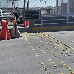 Border on the bridge