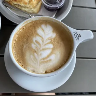 Vanilla oat milk latte, biscuit and jelly!