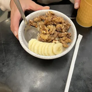 Steel Cut Oatmeal With Candied Walnuts & Banana