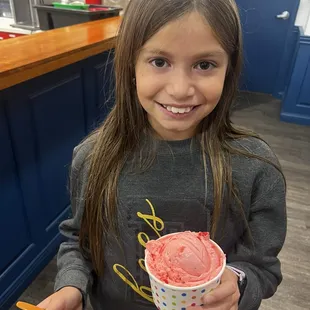 Single scoop Cherry Jubilee