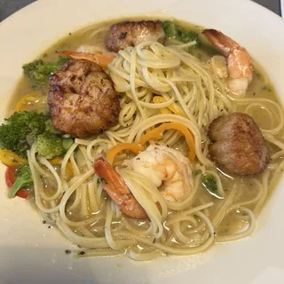 Scallops and Shrimp Pasta