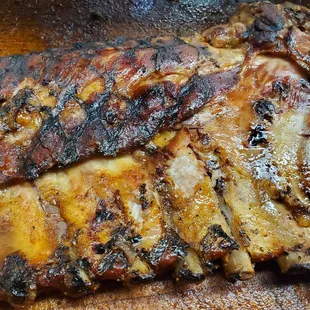 ows a closeup of the ribs