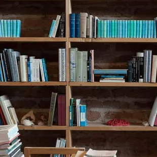 South Library, part of The Block guided visit.  Photo © 2020 Judd Foundation