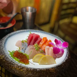 sushi, sashimi, sushi and sashimi, food