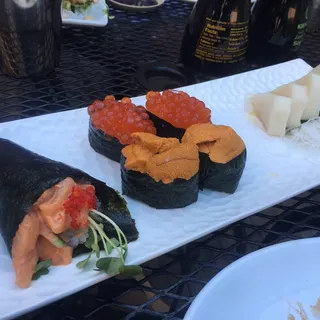 Spicy Scallop Hand Roll