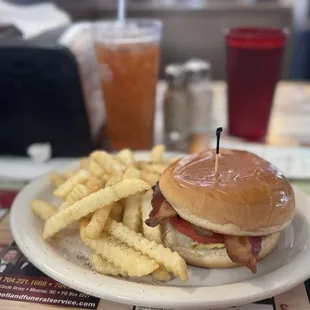 Jud's Restaurant