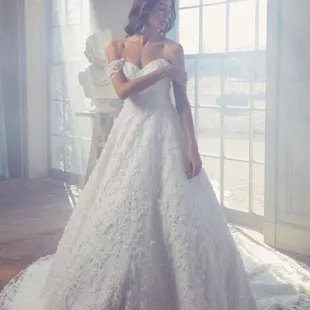 Wedding dress for rent