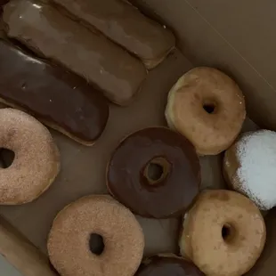 The staples. Maple, chocolate, sugar, glaze, and don't leave out the powdered lemon