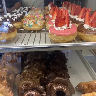 food, dough desserts, donuts