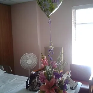 My mom loved her Get Well flowers. Mahalo!