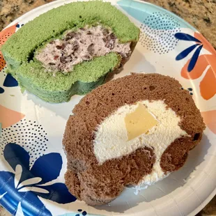 Matcha Roll Cake w/Red Bean Filling- 2.5/5 stars, Chocolate Roll Cake w/Pudding Filling- 3/5 stars