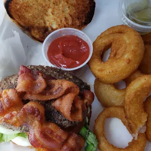 Bacon Burger with ONIONS RINGS...
