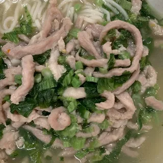 R7. Noodles with Pork and Pickles (Soup)