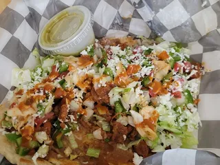 Antojitos Salvadoreños