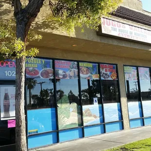 the outside of a restaurant