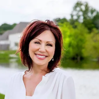 Gina B.