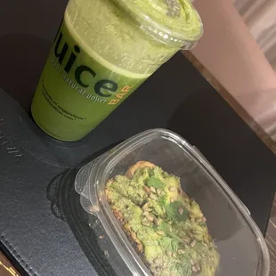 Brave and bold Juice with avocado toast