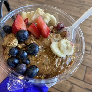 Smooth açaí bowl is always delicious