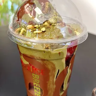 Dubai chocolate strawberry cup