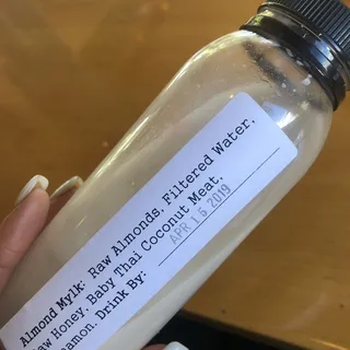 Bottled Almond Mylk Latte