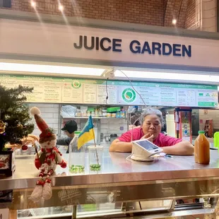 Saturday, 9 December 2023 -- at Juice Garden inside the West Side Market