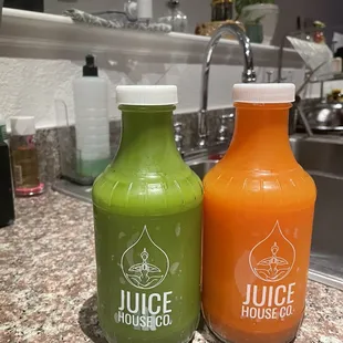Green machine and carrot juice