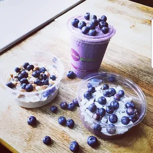 Organic Blues! Smoothies and Quinoa Breakfast Bowls.