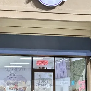 Let&apos;sヽ(*‿*)ノ go in for that refreshing Paradise Bowl. #Supportlocal