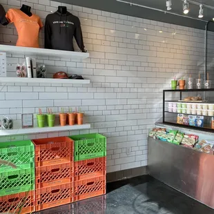 Merchandise corner and counter