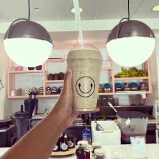 pecan praline! If you love a nutty, banana, dates, with protein powder smoothie this is definitely a good one to try!