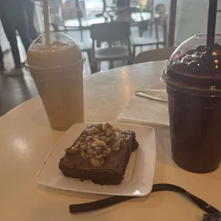 Brownie and 2 smoothies