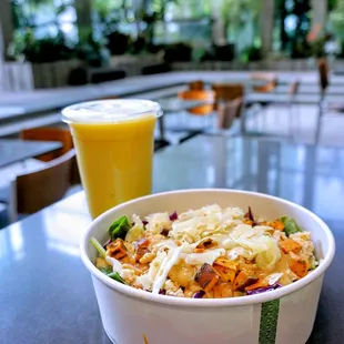 Warm Thai Ginger Peanut Bowl ($13.55) and Maui Wowie Smoothie.