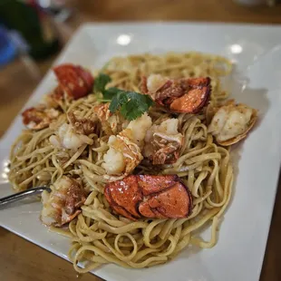 Lobster noodles