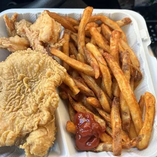 Fried Catfish Basket with shrimp and Cajun fries! Yum!