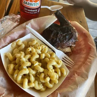 Smoke chicken &amp; Smokey Mac &amp; Smoked Mac n&apos; Cheese