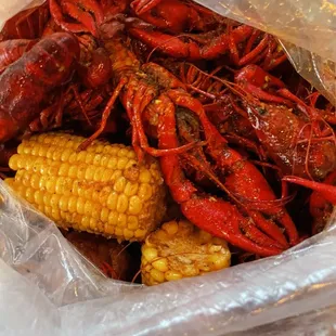2 lbs boiled crawfish