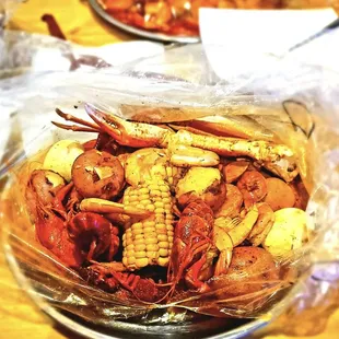 This is the best seafood restaurant I've had in this city, great service