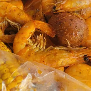 Seafood oil shrimp corn Min