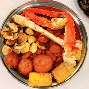 Combo F 1 LB King Crab Legs 1/2 LB Clams 1/2 LB Sausage