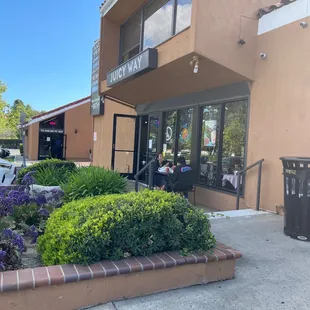 Looks cute from the outside. The inside is an eyesore. It looked like someone set up their entire &quot;home office&quot; in the dining area.