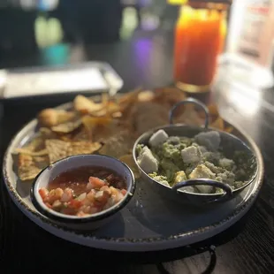 Guacamole chips